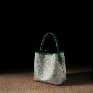 ������������ʽ�����\ˮͰŮ�����L�ĺϻ��ϾGɫ�μ�б��ţƤ��