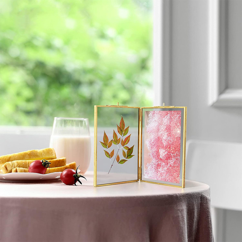 Nordic Retro Style Brass Folding Metal Glass Photo Frame Creative Plant DIY Specimen Clip Desktop Decorative Ornaments Nordic Retro Style Brass Folding Metal Glass Photo Frame Creative Plant DIY Specimen Clip Desktop Decorative Ornaments