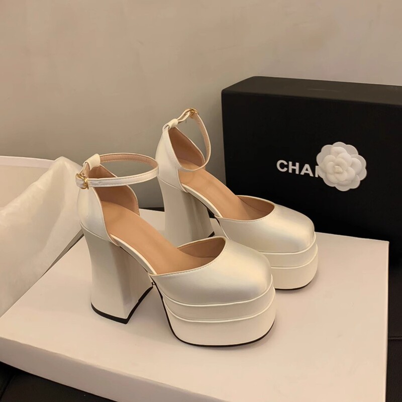 Long legs! Beautiful ~ black thick heel high heels not tiring feet silk satin waterproof platform retro Mary Jane women's shoes