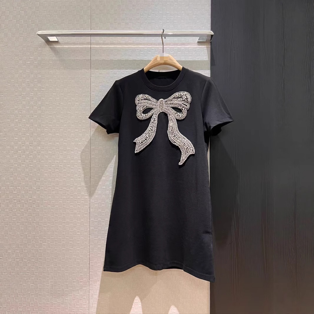 深圳南油25春夏气质减龄钉珠镶钻蝴蝶结圆领高腰显瘦T恤连衣裙女