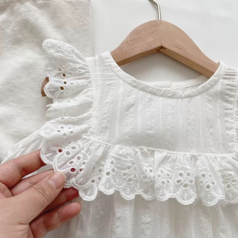 女の子の夏の新商品の袖なしのレースのシャツの子供の飛袖のハスの葉の縁のベストの上着の女性の宝の純綿の子供のシャツ|undefined