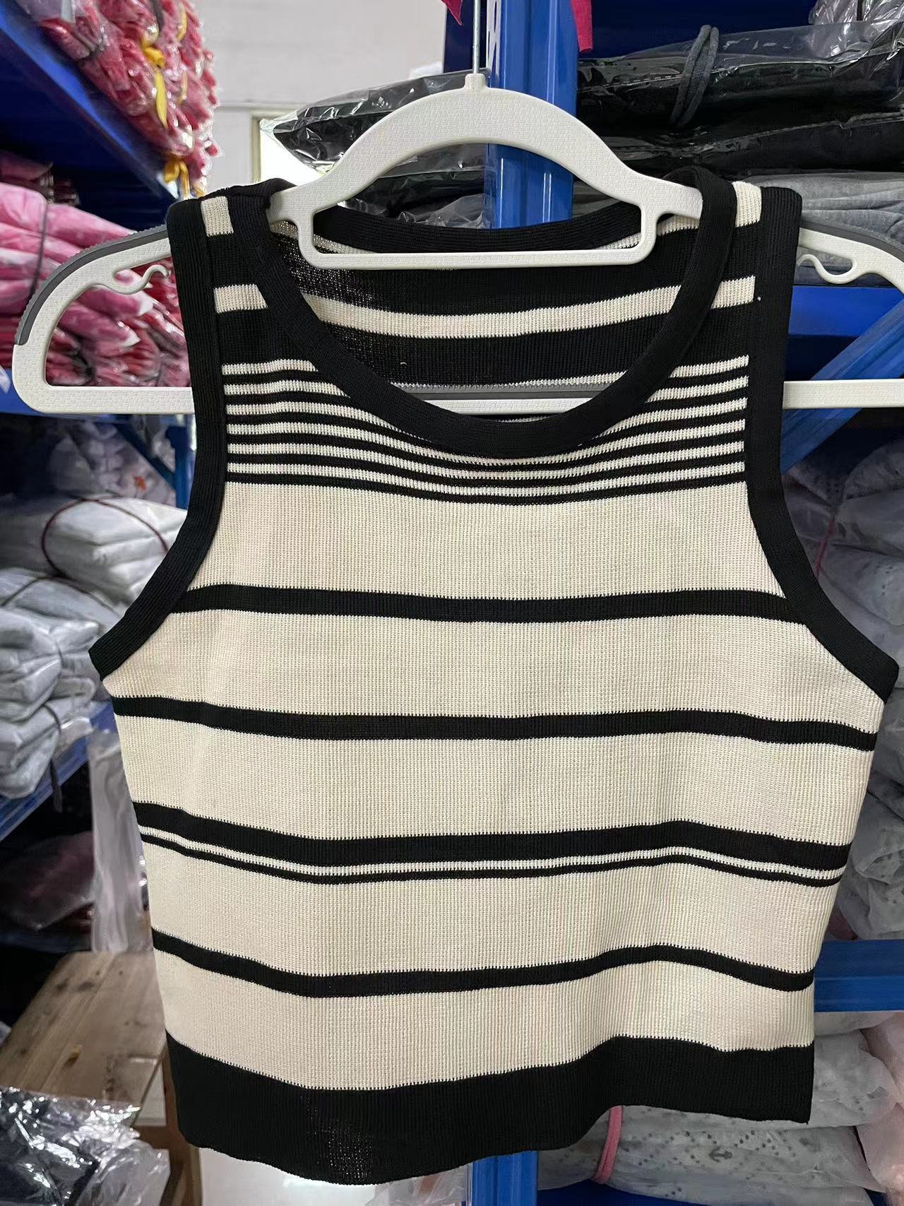 91g Weight Sleeveless Sleeve Length Wholesale Women's Casual Stripe Sleeveless Contrast Binding Sweaters & Cardigans