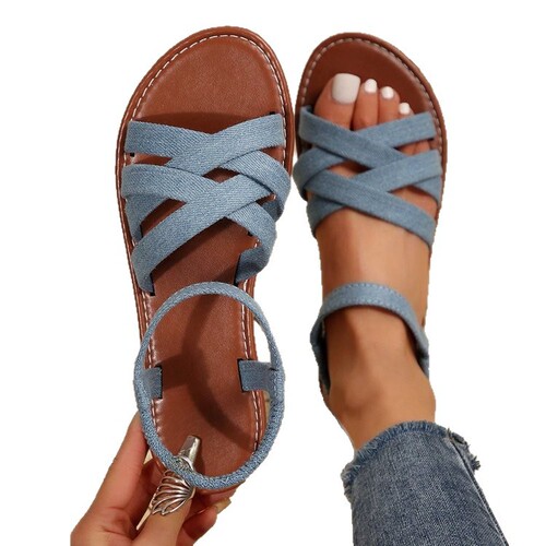 New summer shoes, fashionable flat shoes, European and American Roman shoes, beach sandals and slippers for plus sizes