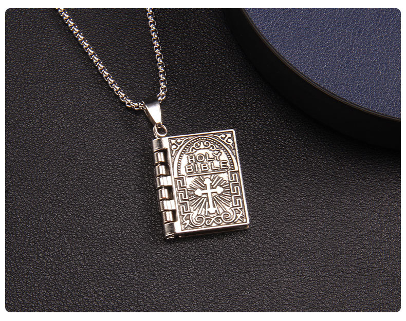 Daily Occasion 201 Stainless Steel Material Commute Book 201 Stainless Steel Zinc Alloy Patchwork Unisex Pendant Necklace