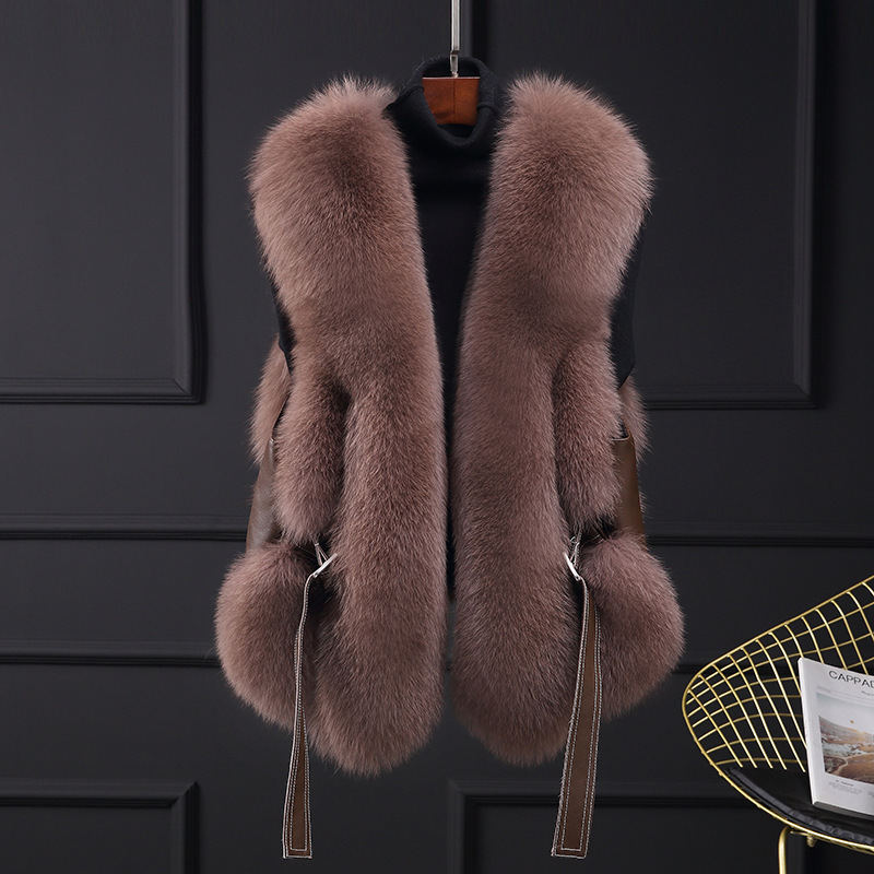 Autumn and Winter 2023 New Haining Fox Fur Vest Women's Short Real Wool Waistcoat Jacket Young Autumn and Winter 2023 New Haining Fox Fur Vest Women's Short Real Wool Waistcoat Jacket Young