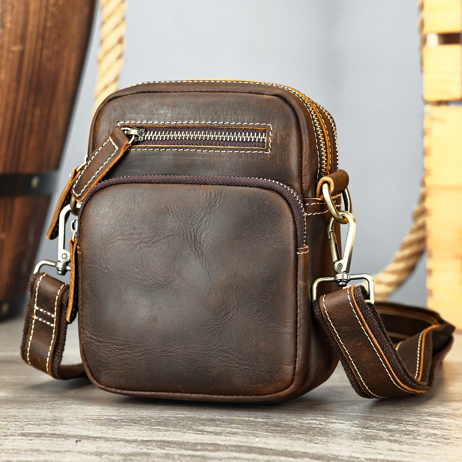 Ventas transfronterizas calientes de cuero para hombres mochila deportiva al aire libre mochila texturizada retro colección de bolsos de hombro