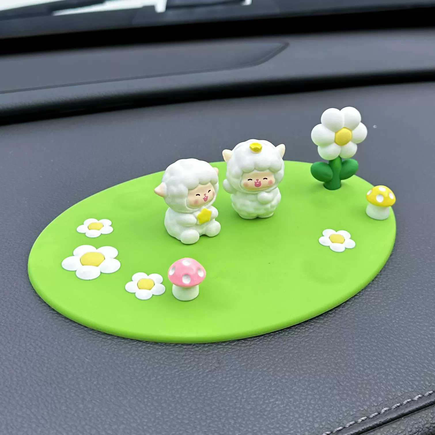 创意小雏菊四叶草粉色小花垫子装饰桌面小摆件汽车载中控台防滑垫