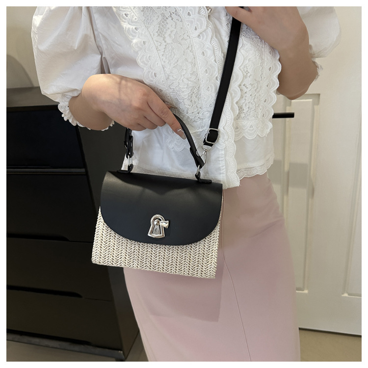 Color-Blocking-Hand-gehaltenes kleines Quadrat für Frauen 2024 neue Sommer koreanische Version modische Lock Gras gewebt lässig_voghion.com