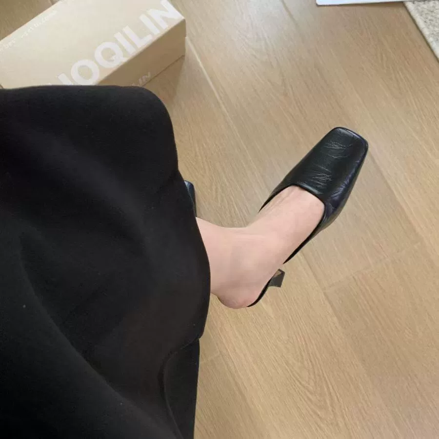 Женские туфли на каблуках с толстыми каблуками Французская фея темперамент носить новые туфли с половиной тапочек 2025 Мюллер