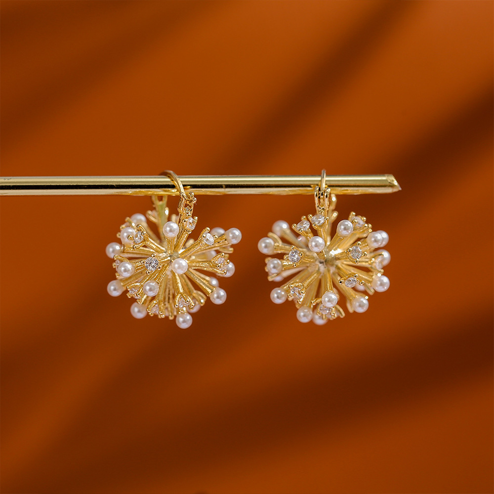 Elegant copper fashionable sophisticated earrings pearl with zircon