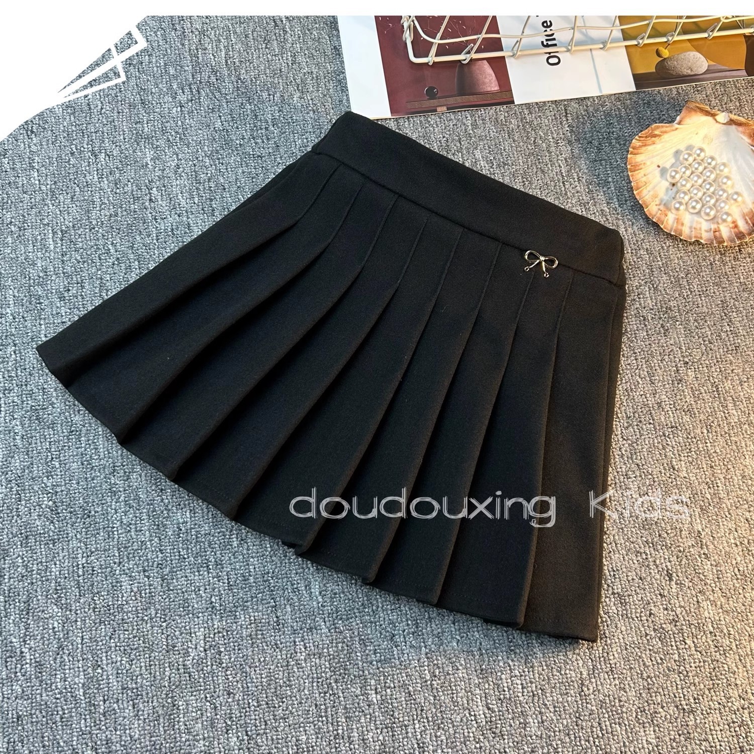 Black woolen material with velvet for winter (safety pants, elastic waist) / Size 110 (suitable for around 100cm)