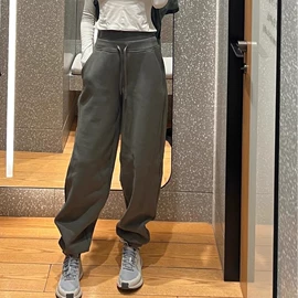 瑜伽套装;瑜伽服;瑜伽外套