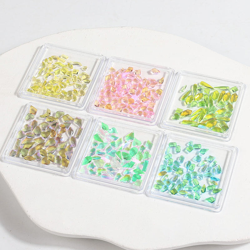 Explosión de accesorios de diamante aurora de manicuras en 2023 nuevo red mezclado medio círculo superbrillante decoración de uñas de piedra