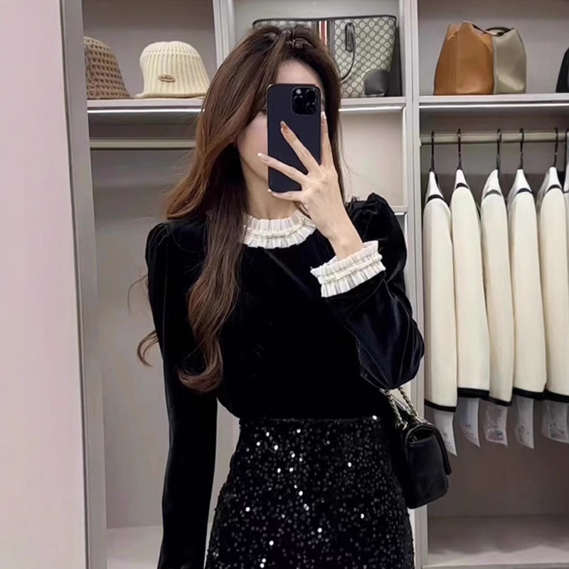 Black Gold Velvet Top Women's 2025 Spring New Elegant Lace Stitching Shirt Fashion High-end Sense Base Shirt