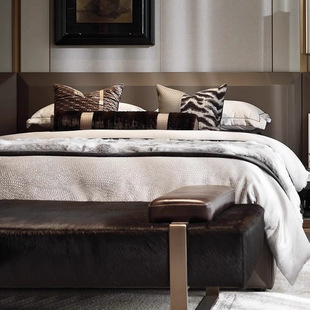 Light Luxury Retro Mid-Century Style Model Room Villa Brown Coffee Color High-End Soft Bedding Pillow Multi-Piece Set