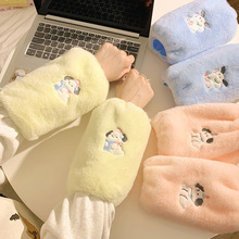 原创毛绒三色袖套小狗手臂套秋冬防寒护袖学生耐脏羽绒服袖头套袖