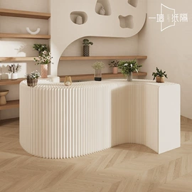 服装陈列架;屏风、隔断类;折叠凳