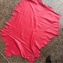 绵羊皮服装革，皮革皮料，羊皮面料 整张羊皮 玫红色