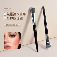 47̖����۵�ɢ�����tˢ��ľ�z��ͬ��yˢ�����Ӱ�߹�üˢˢ��