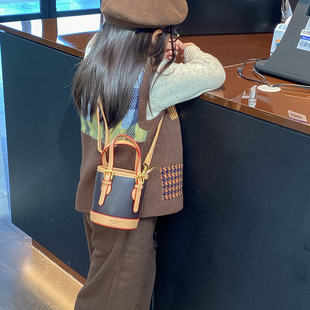 Cross-border New Korean Style Small Bucket Children and Girls Stylishy Portable Crossbody Accessories Bag Women's Bag Wholesale