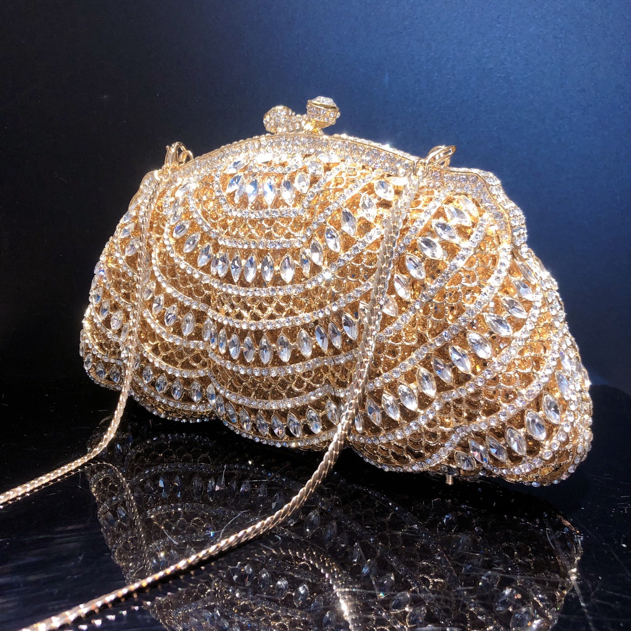 Túi clutch nữ đính đá dạ hội phong cách châu Âu — Nền vàng kim cương trắng, Đế Vàng Kim Cương, Màu vàng kim huyền ảo, Màu vàng kim