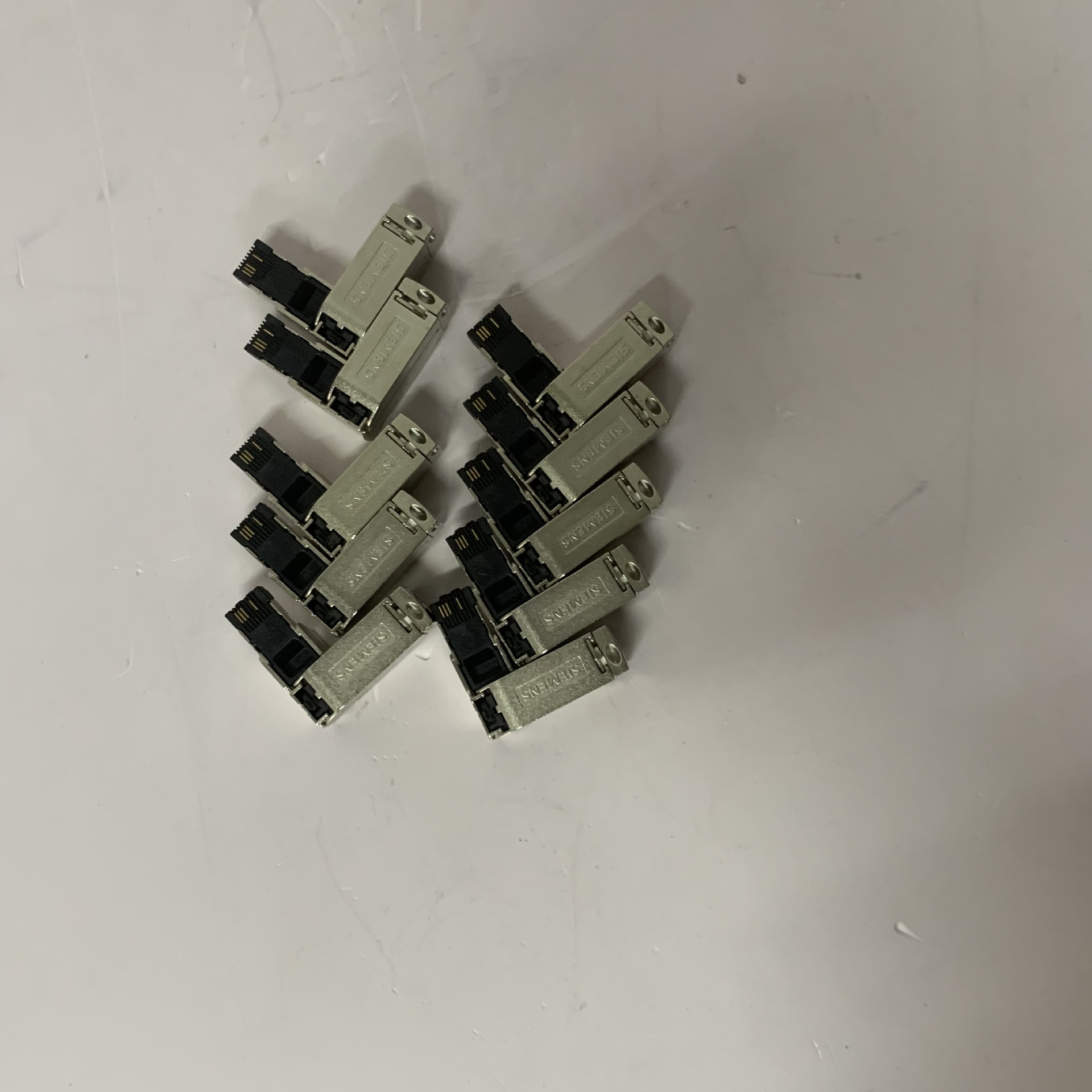 西门子	低压电气	6GK19011BB202AB0		接头 （ 1包=10件）