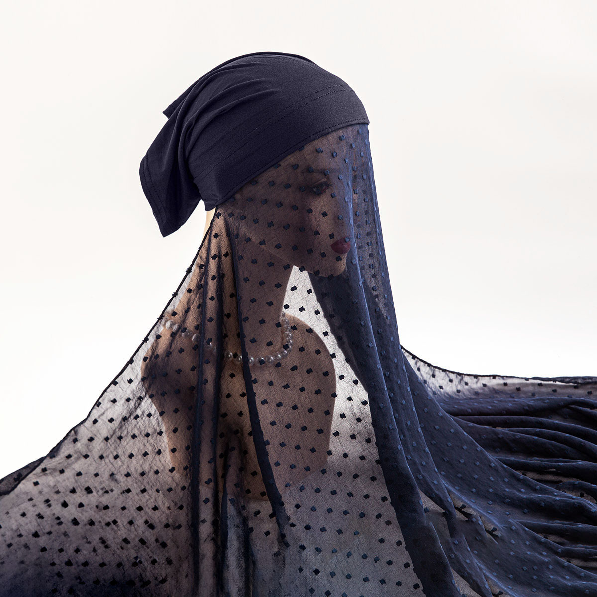 Waarm verkafen eenzeg Faarf Kugelröhrehutt integréiert praktesch Schal nei Moud Chiffon Kostüm laang Schal Fraen Grousshandel_voghion.com