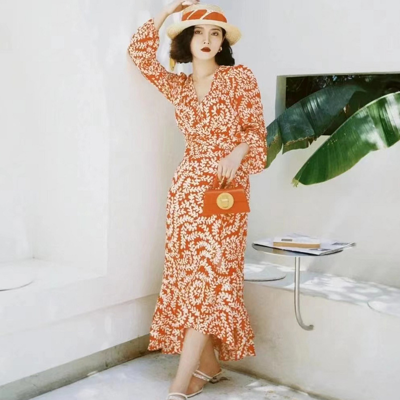 2022 Autumn New DVF early autumn new rayon fabric slimming printed fishtail hem V-neck long sleeve dress