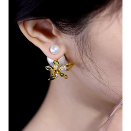 项链;耳钉;手链