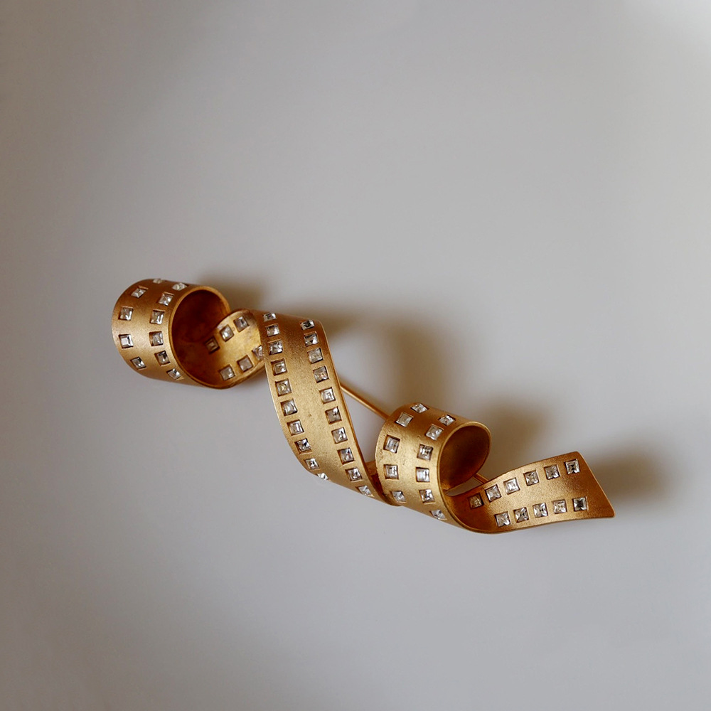 法式復古重工黃銅螺旋胸針輕奢高端小香風中古別針毛衣大衣配飾