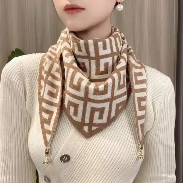 Winter Popular Thickened Triangle Scarf Trendy Hot-Selling Scarf Double-Sided Dual-Color Warm Versatile Knitted Neck Warmer for Women