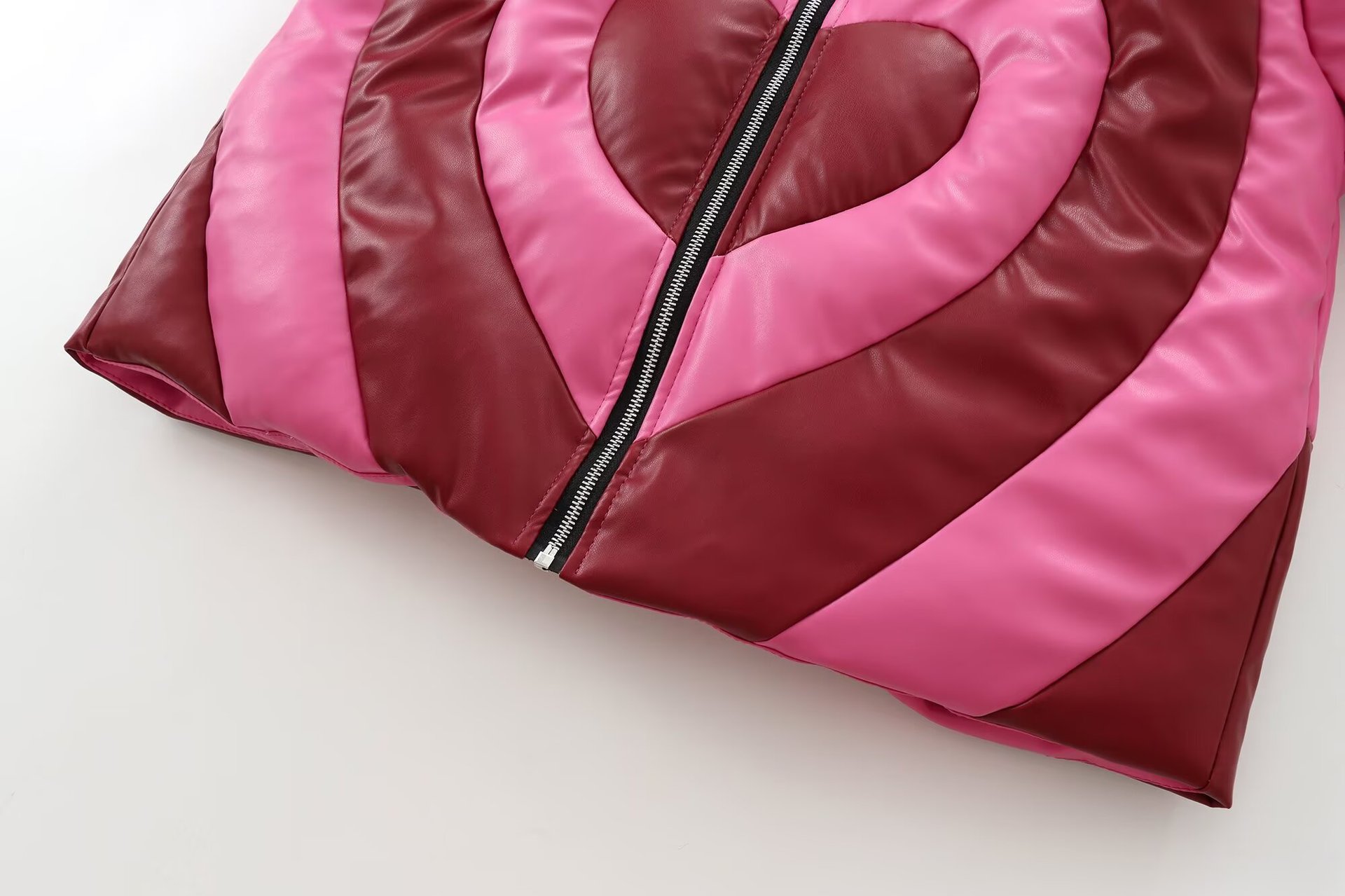 Giacca in cotone con blocchi di colore, stile autunno/inverno 2024 da donna_voghion.com