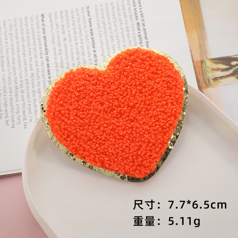 新しいハート型のグリッター刺繍フェルトは布の服のアクセサリーの刺繍の布を貼って丁を貼って卸売りを貼ります。|undefined