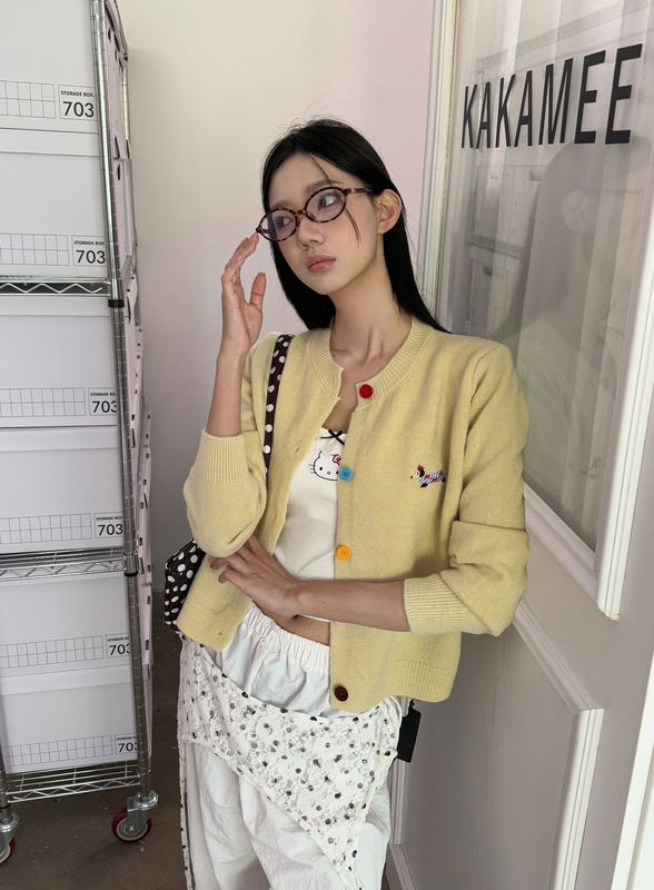 ME KAKAMEE十三行秋甜酷糖果色扣子腊肠狗刺绣内外穿开衫毛衣 789|undefined