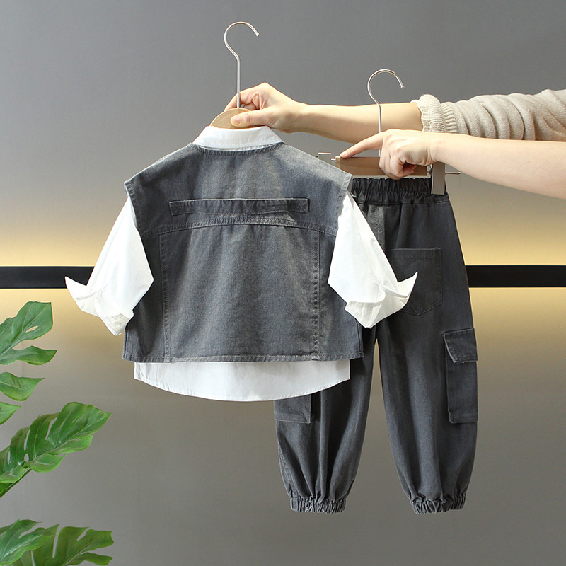 7683 traje de primavera para niños 2025 nuevo traje de mezclilla de moda occidental para niños de tres piezas ropa de primavera y otoño para bebés