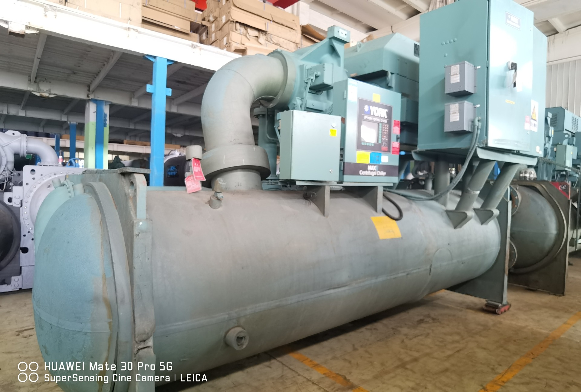 合肥市包河区出售约克冷水机组YKKKKLH95CVF/RO22 3517kw1000冷吨