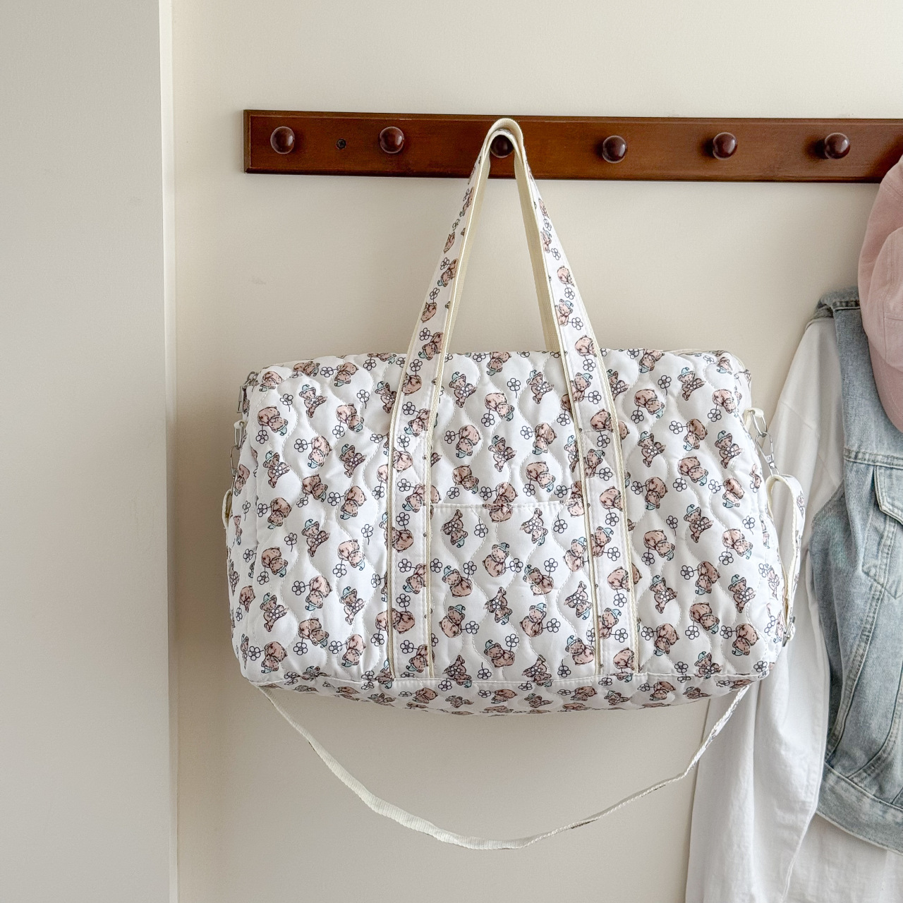 Newborn Quilt and Clothing Storage Bag, Lightweight Maternity Bag, Single-Shoulder Crossbody Mother and Baby Bag, Large-Capacity Portable Storage Bag