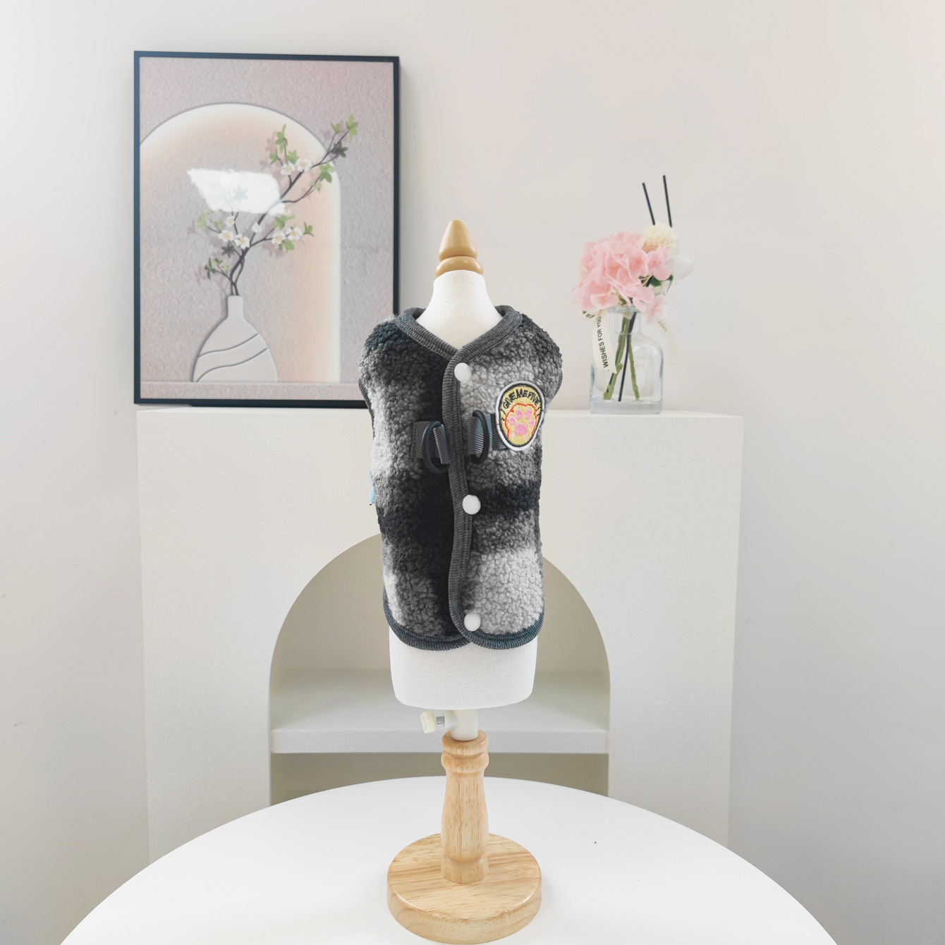 Gatos y perros otoño e invierno más terciopelo engrosado ropa linda y súper linda para perros pequeños y medianos a prueba de frío y abrigado ropa de felpa al por mayor