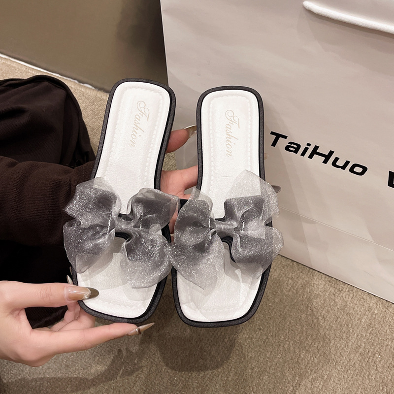 New summer children's sandals, trendy, fashionable, versatile, suitable for commuting, indoor and outdoor wear, lightweight, girls' one-strap sandals