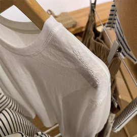极简干练刺绣字母纯色圆领长袖T恤女2026秋冬款雪花棉薄款打底衫
