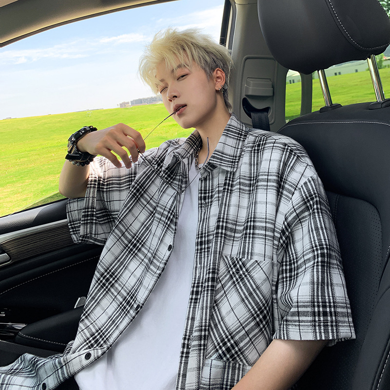 Black and White Plaid Short-Sleeved Shirt for Men in Summer, High-End, Handsome Youth Shirt, Loose Casual Versatile Jacket for Men