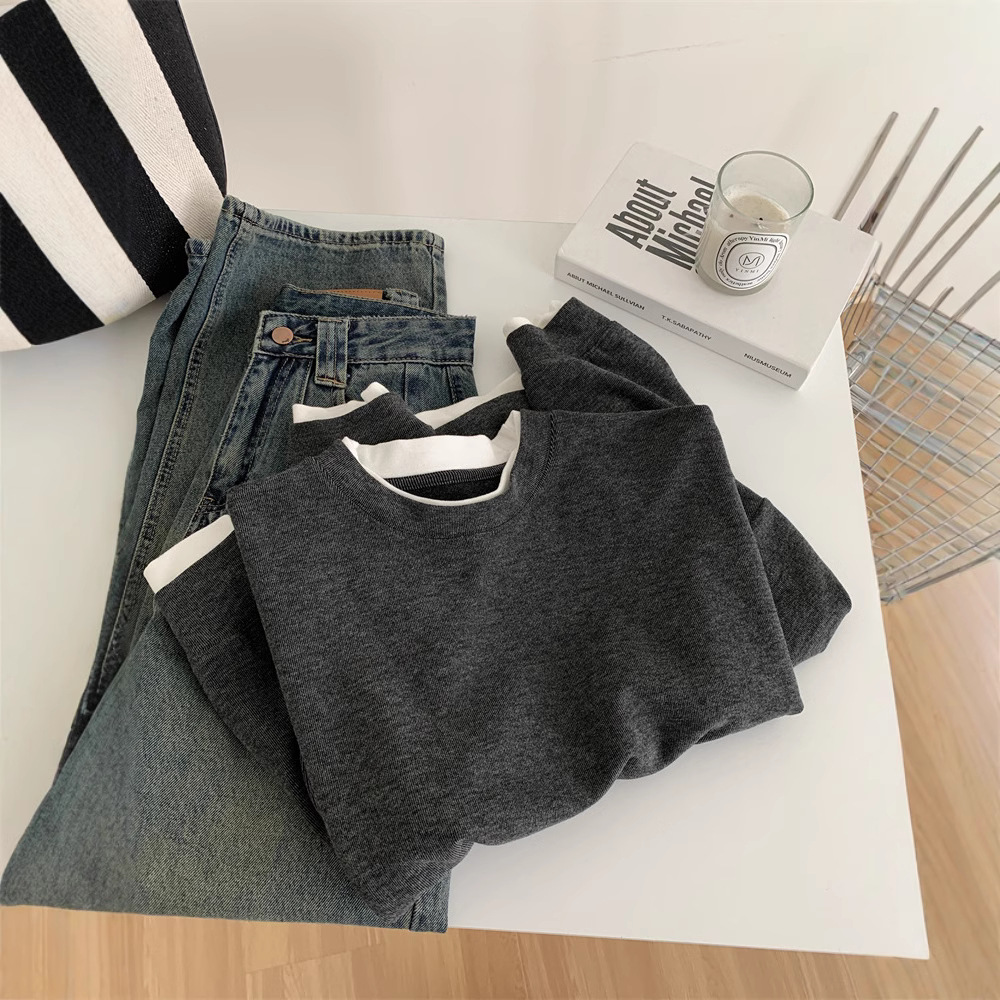 Soft and Stretchy Faux Two-Piece Round Neck Sweatshirt for Women, Loose Korean Style Dark Gray Thickened Brushed Top for Autumn and Winter