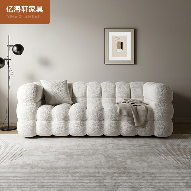 Conjunto de sofá para sala de estar de apartamento pequeño, estilo francés de lujo ligero, moderno sofá de tela de tres plazas al por mayor, marco de madera ecológico, madera maciza.