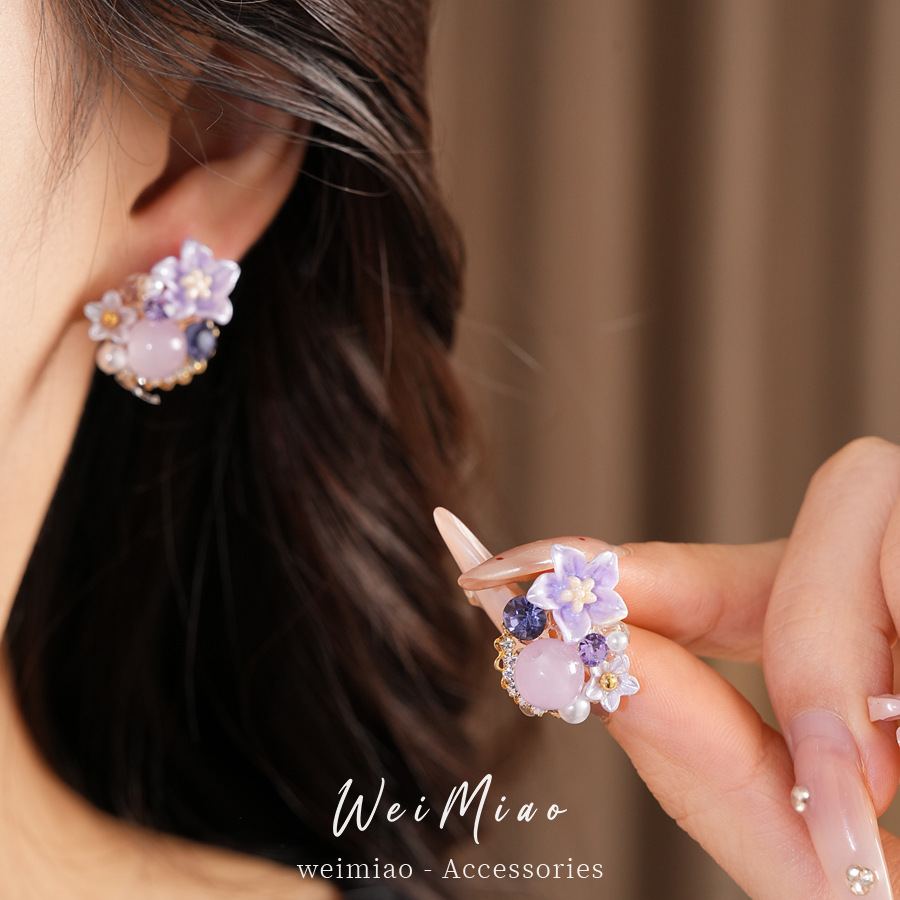 Agujas de plata, pernos de aretes de flores de resina de piedra de silicio, aretes de moda frescos y dulces, aretes de lujo ligero y de alta calidad.