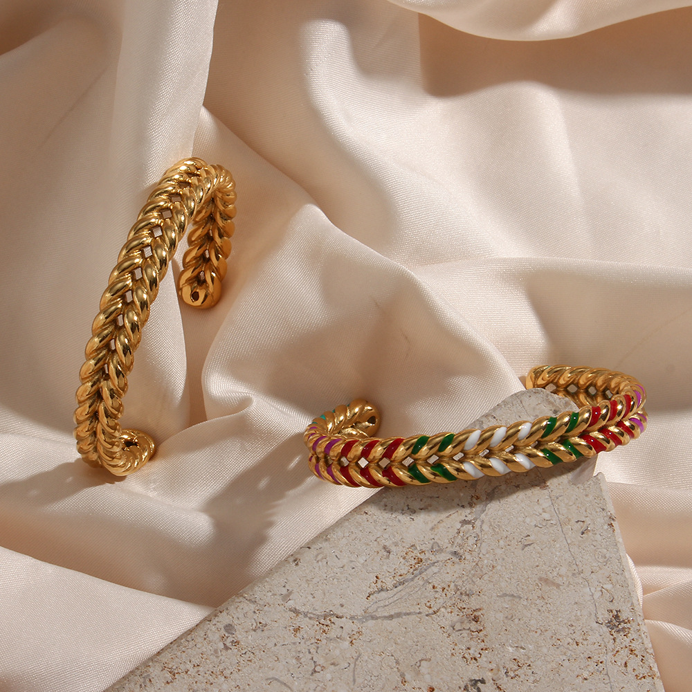 Simple Fashion Twist Wheat Pattern Woven Open Colorful Oil Stainless Steel Bracelet display picture 3