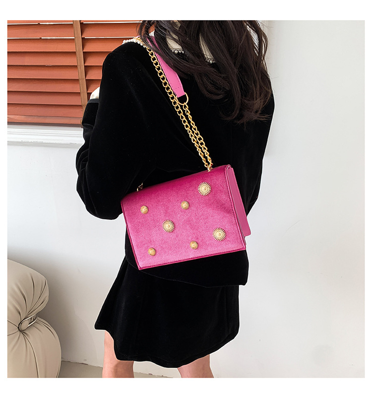 Cross-border fashionable velvet small square bag for women, simple and fashionable single-shoulder bag, new autumn and winter crossbody chain bag undefined
