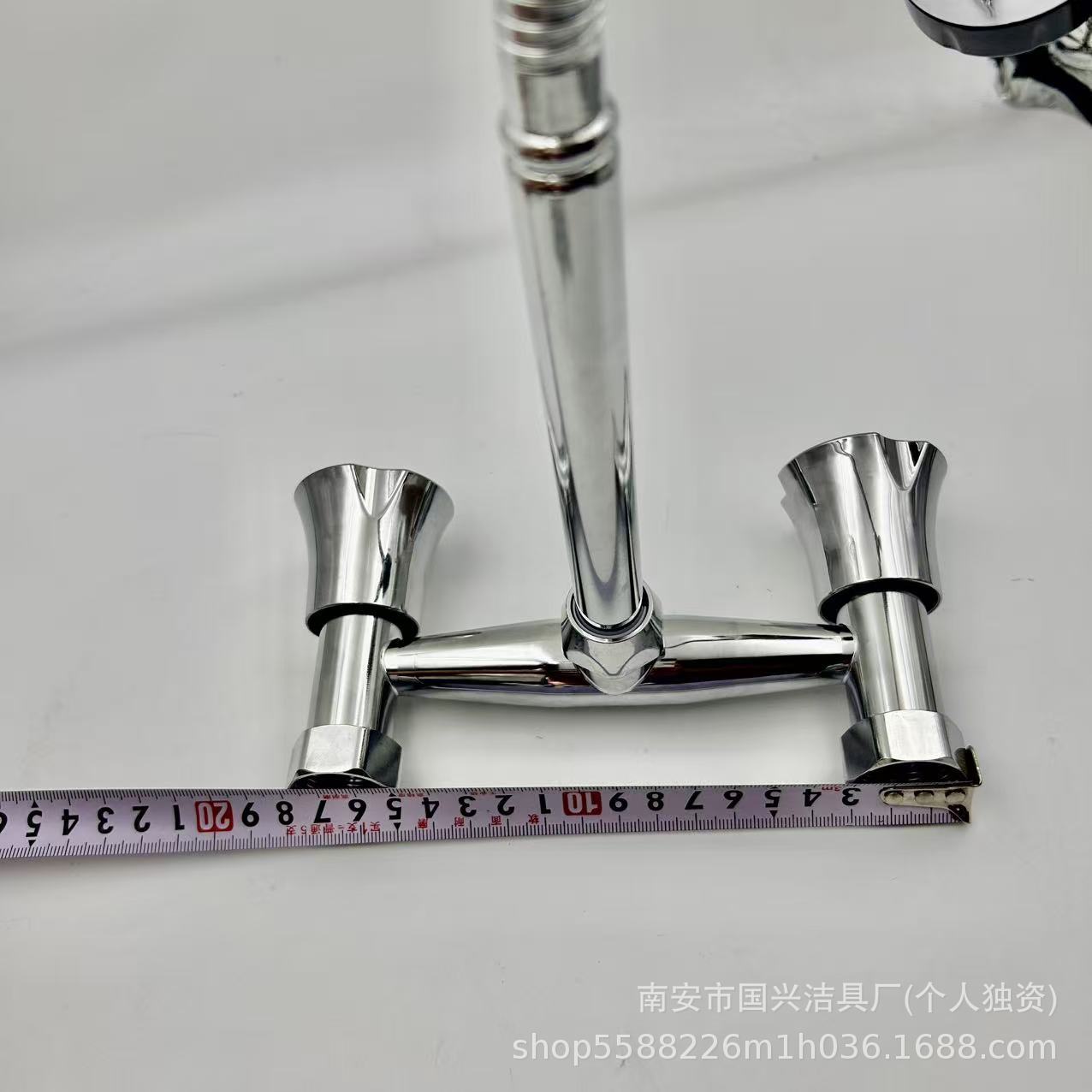 Grifo Mezclador de Cocina de Pared de Aleación de Zinc, Agua Fría y Caliente, Giratorio Universal, para Fregadero image 3