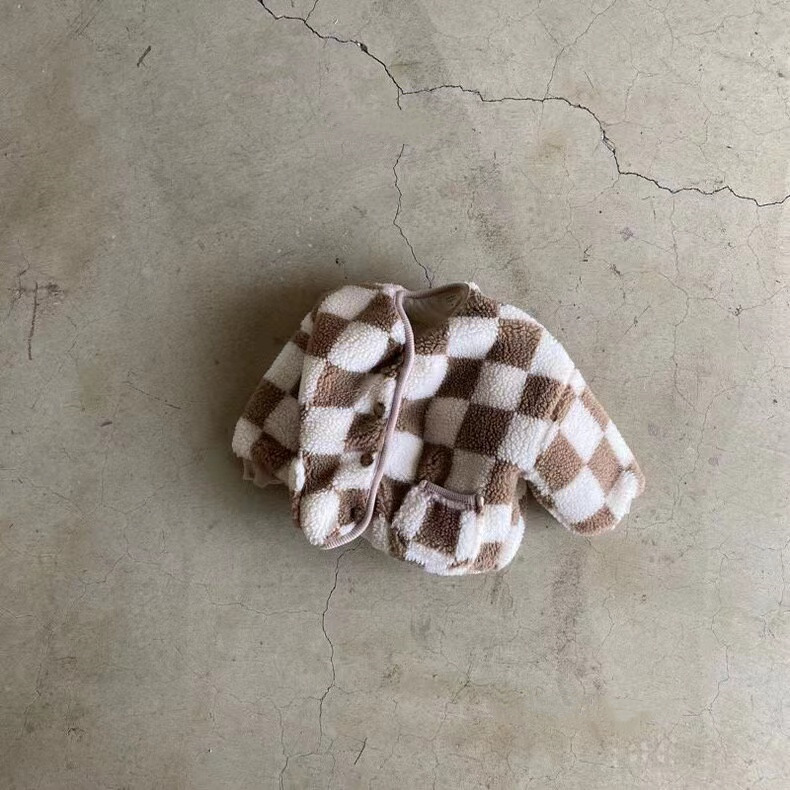 Autumn and winter fur baby thickened lambskin checkered cotton coat for boys and girls going out