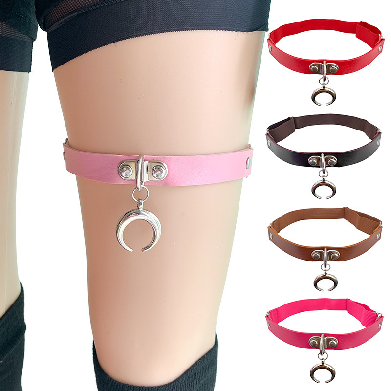 New Punk Hollow Moon Crescent Pendant Pendant Pendant Clip Personalized Sexy High Elastic PU Leather Thigh Ring Garter Belt New Punk Hollow Moon Crescent Pendant Pendant Pendant Clip Personalized Sexy High Elastic PU Leather Thigh Ring Garter Belt