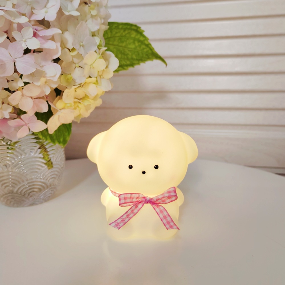 Luz de noche led creativa, lámpara de mesa pequeña de dibujos animados de celebridades de Internet, lámpara de ambiente de viento, mercado nocturno al por mayor, puestos callejeros, juguetes luminosos